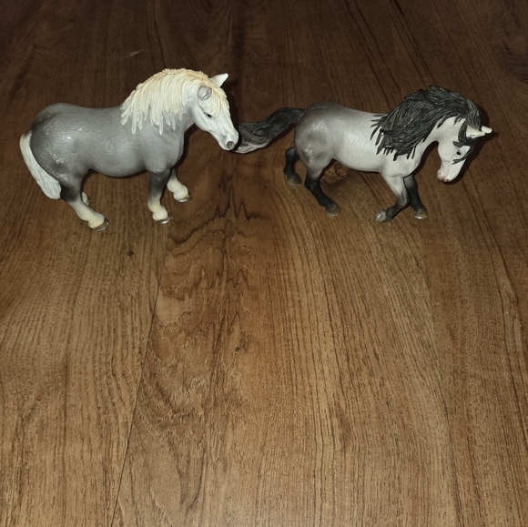 Two Schleich Percheron Stallion Dapple Grey Horse Figurines - Picture 1 of 7